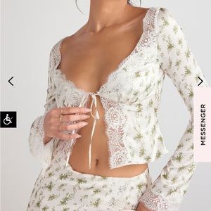 House of CB Clarissa Gardená Print Tie Front Top